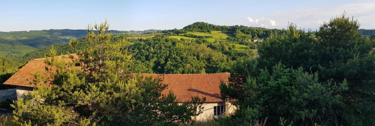 Cascina Brichat Alta Langa Serravalle delle Langhe Exterior foto